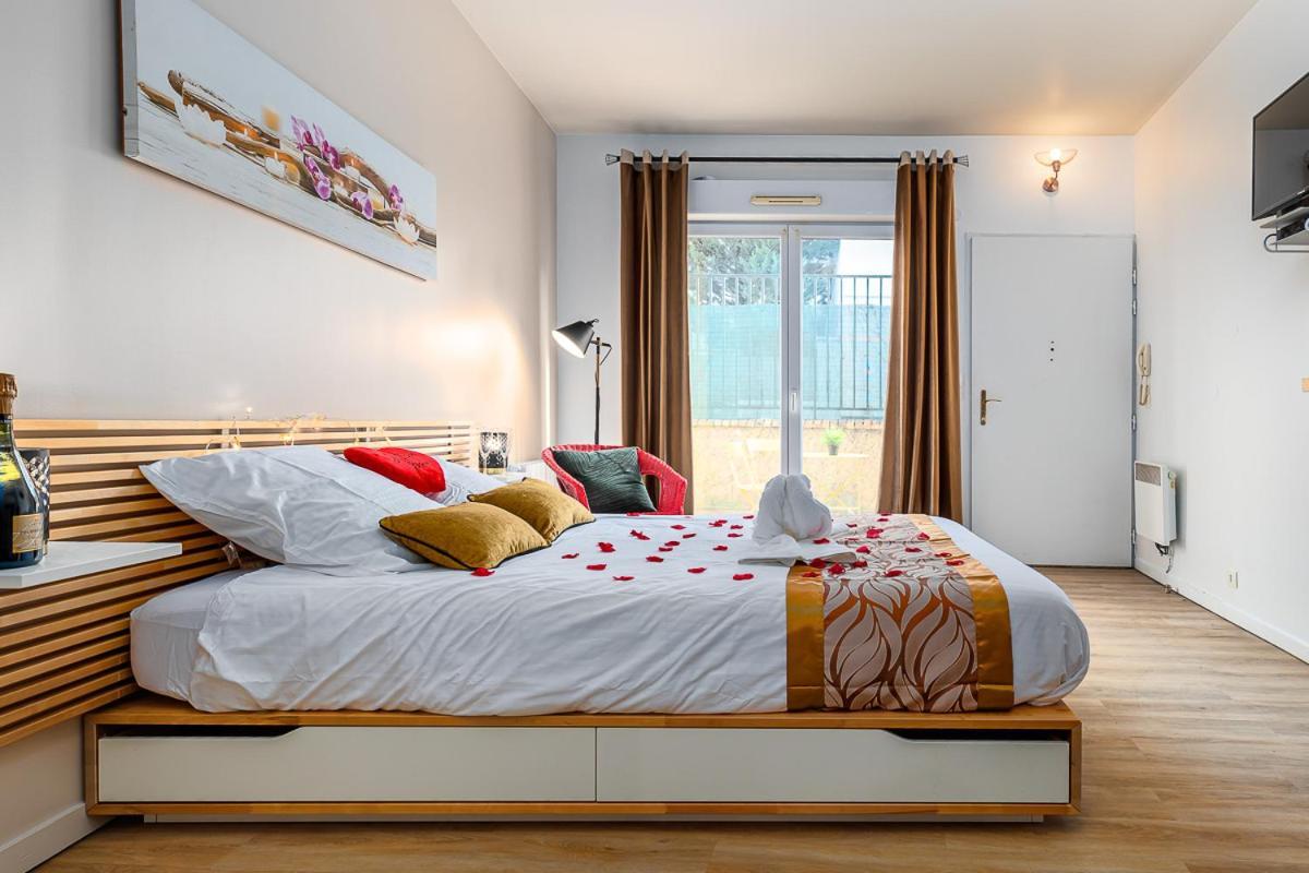 Havre De Paix Jacuzzi Apartment Asnieres-sur-Seine Exterior photo